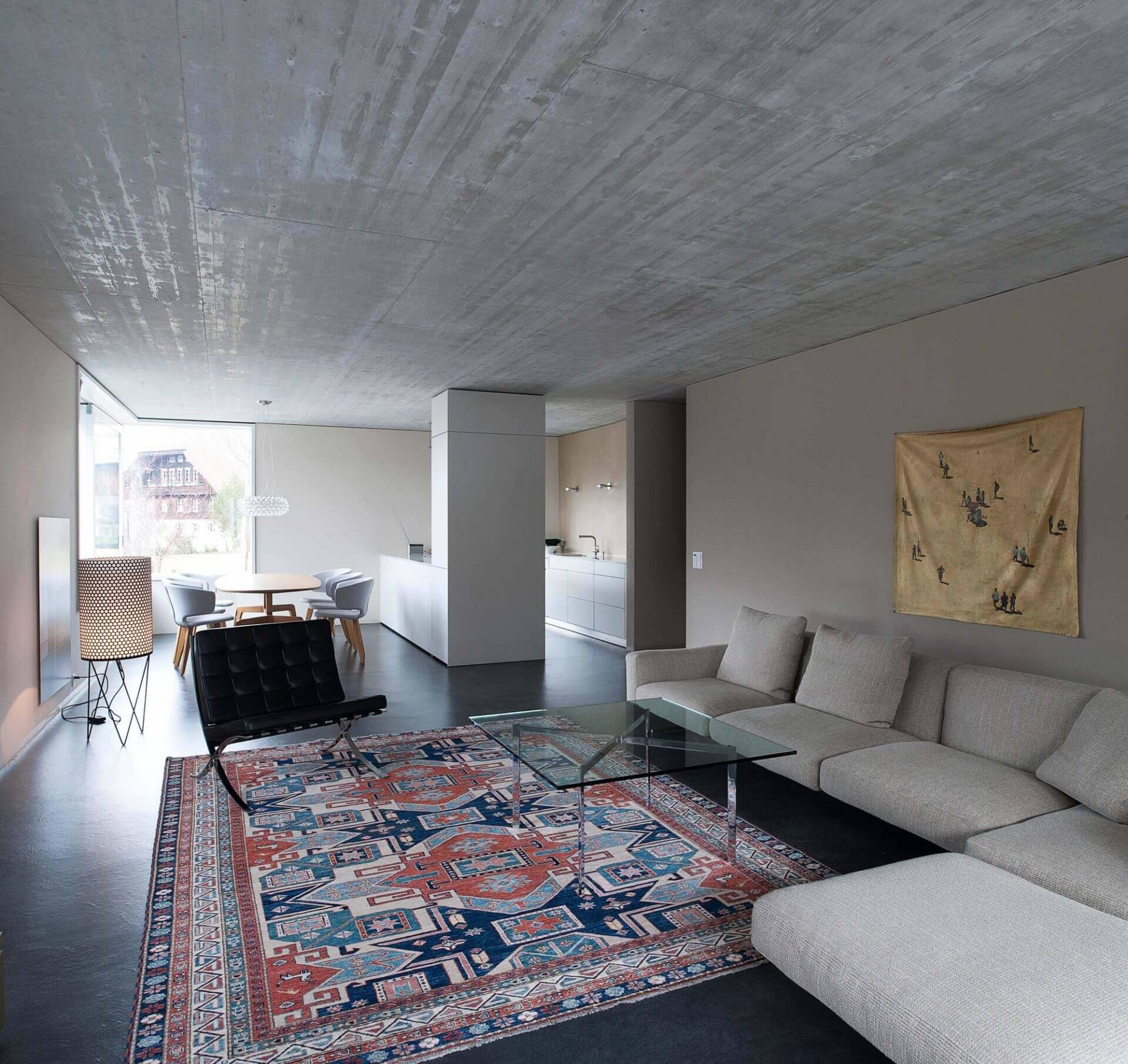 Urbane Einfachheit an der Aare.
Farb-, Material- und Einrichtungskonzept inklusive Beleuchtung Neubau Eigentumswohnung, Muri bei Bern